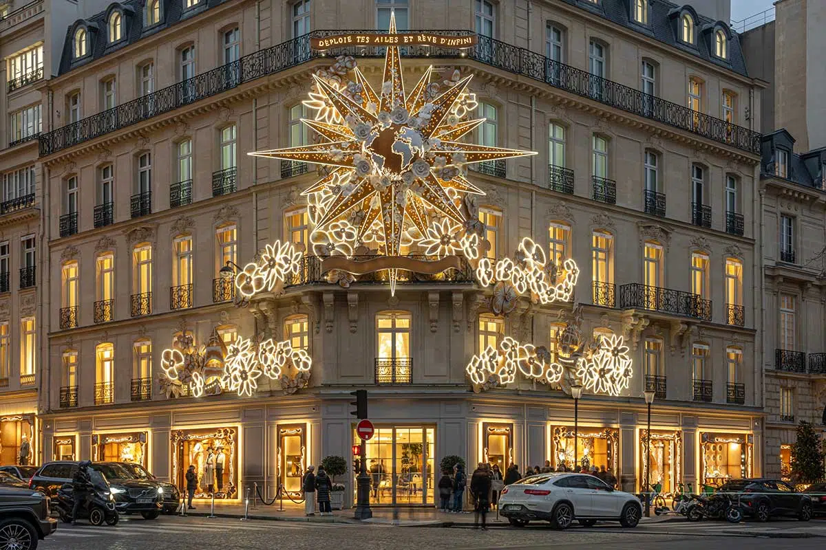 facade noel Paris