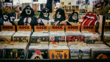 voici les 4 meilleures adresses de disquaires à paris pour retrouver des vinyles collector