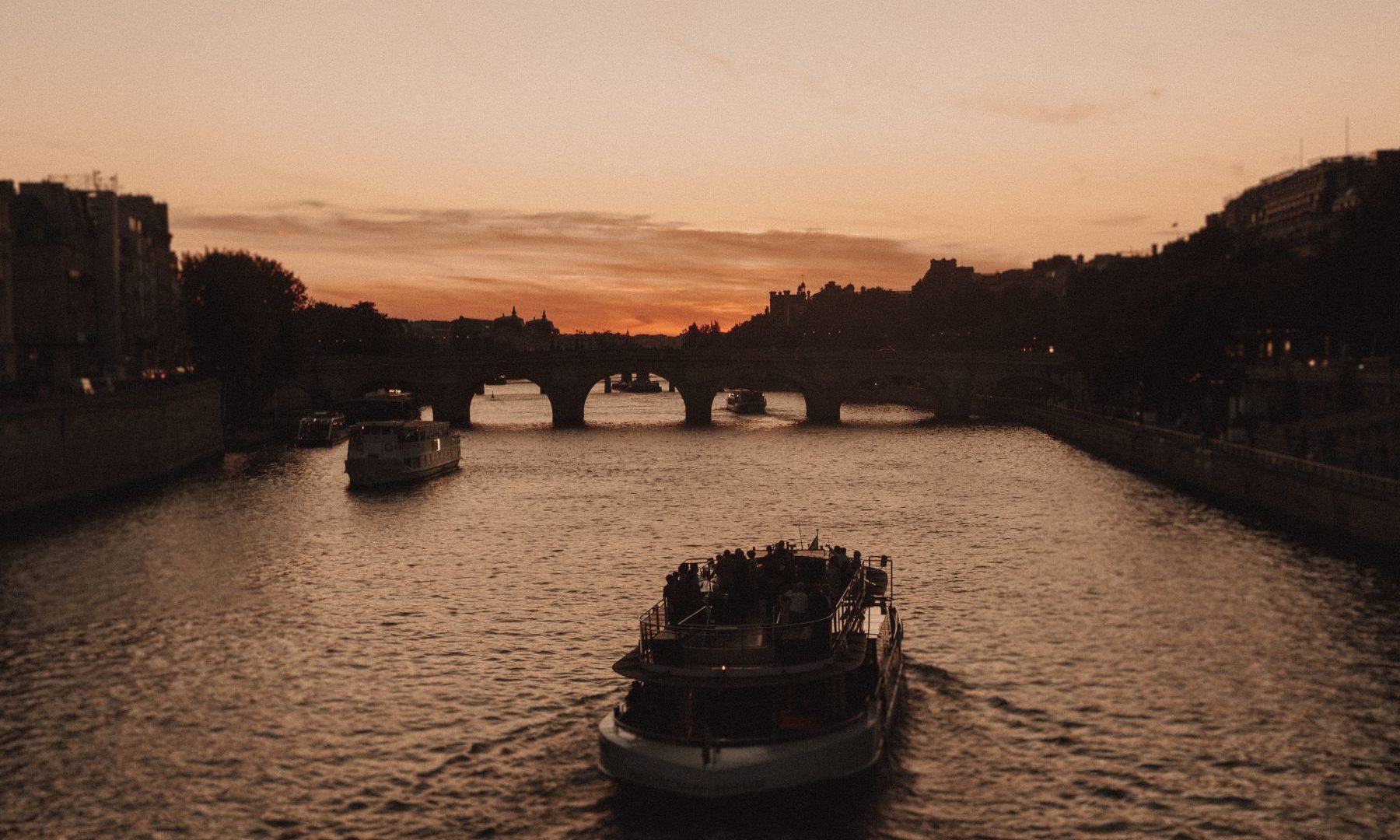 bateau mouche paris