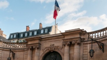 pour la toute première fois, il est est possible de visiter les jardins de l'hôtel de matignon !
