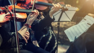 profitez d'un concert classique idyllique au pied de montmartre pendant le mois de juin