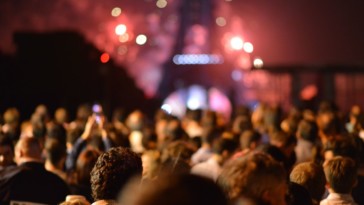 un incroyable festival 100% gratuit se prépare juste au pied de la tour eiffel !