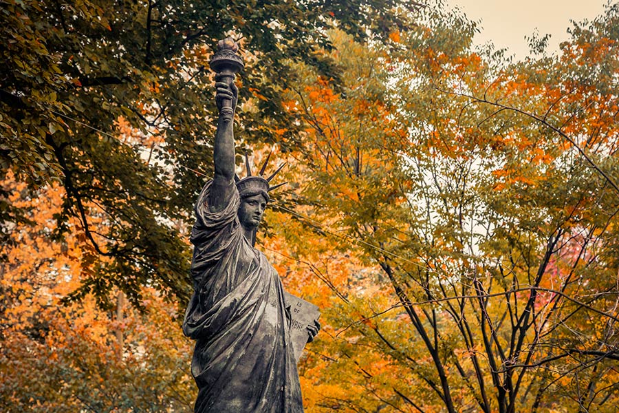 statues de la liberte ile jardin luxembourg